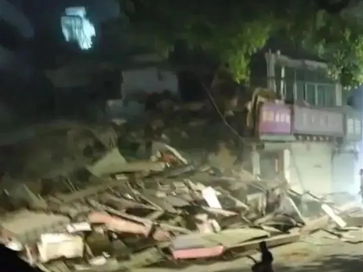 又一自建房坍塌 房屋安全隱患不容忽視！